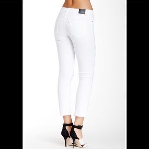 NEW! TRUE RELIGION MID RISE COBRA STRAIGHT JEANS